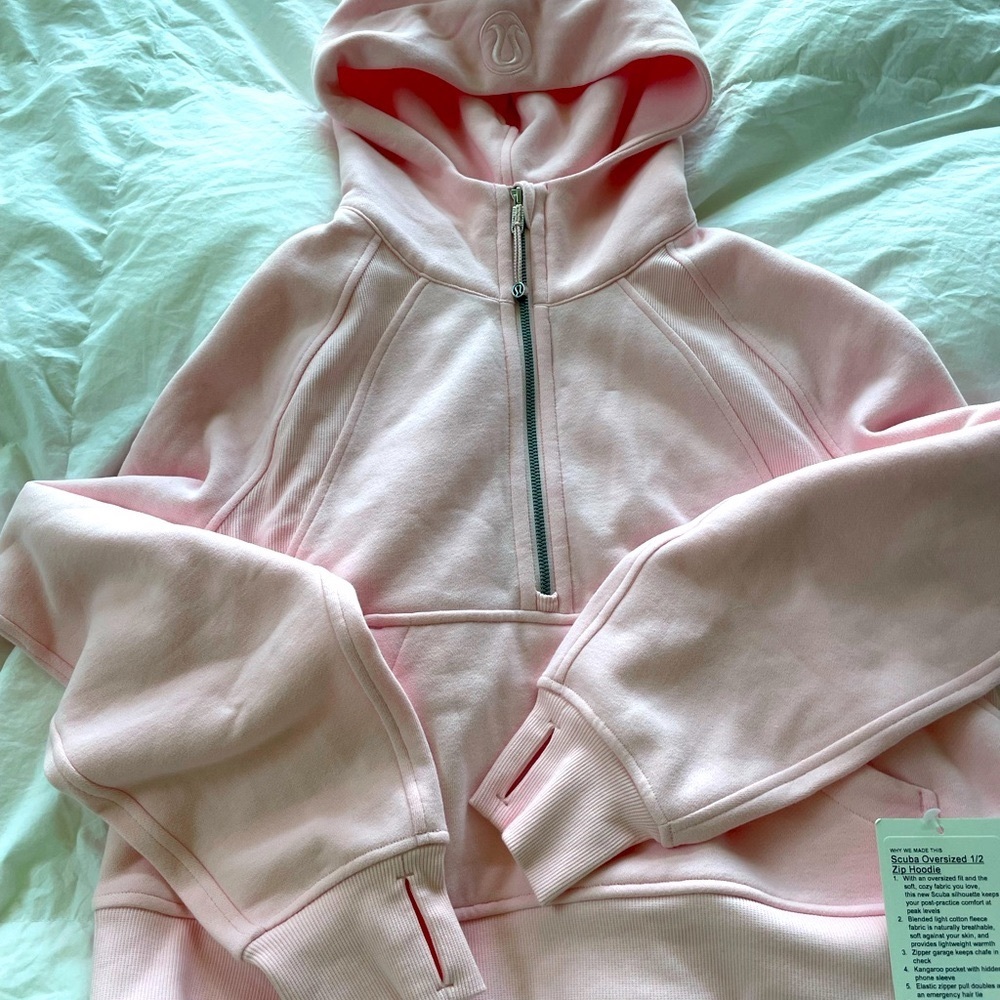🍓🍓Lululemon Scuba Oversized 1/2 Zip Hoodie🍓🍓Strawberry Milkshake color